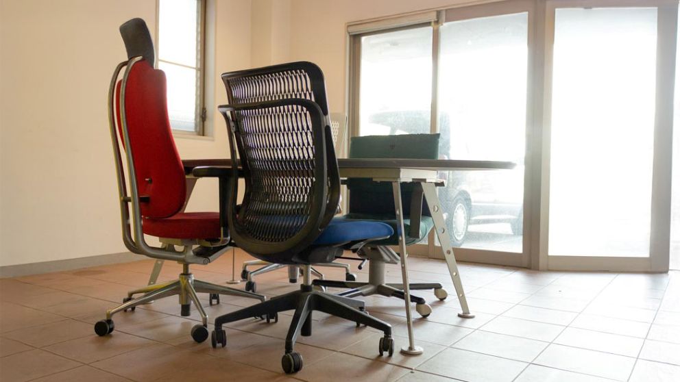 1F打ち合わせスペースを内側から見る